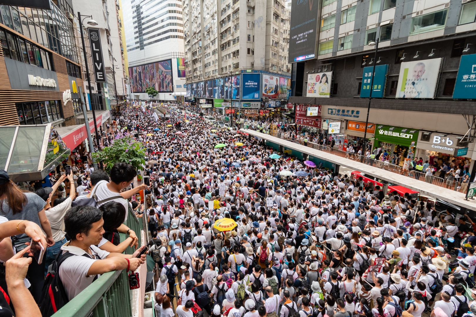 Протесты в Гонконге привели к проблемам на рынке занятости