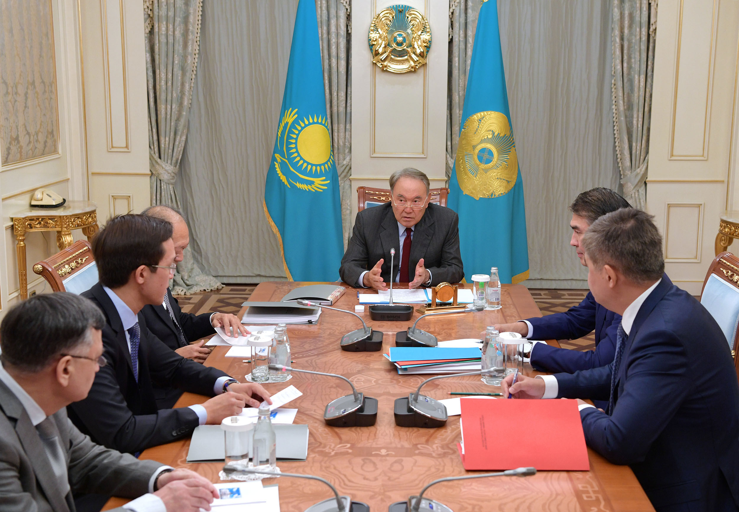 Елбасы "Назарбаев Университетінің" президентімен кездесті