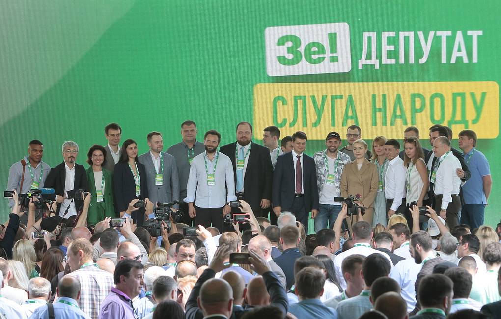 Партия Зеленского представила часть своих кандидатов на выборы в Раду