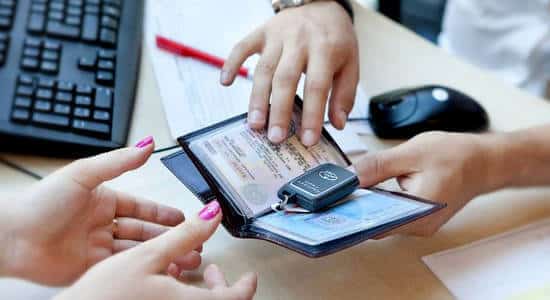 Жаңа көлікті автосалонда тіркеуге болады