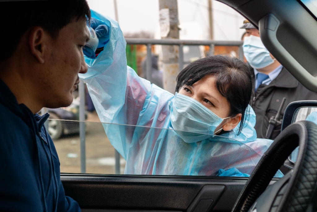К водителям Алматы ужесточили требования из-за распространения коронавируса