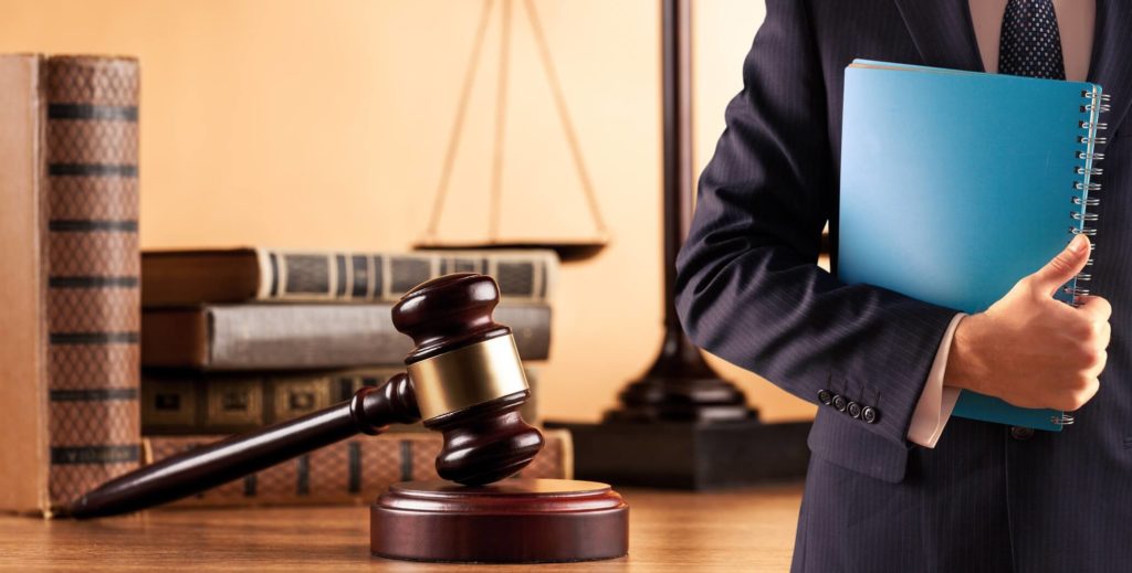 Прокурор мен адвокаттың сот алдындағы құқығы теңестіріледі