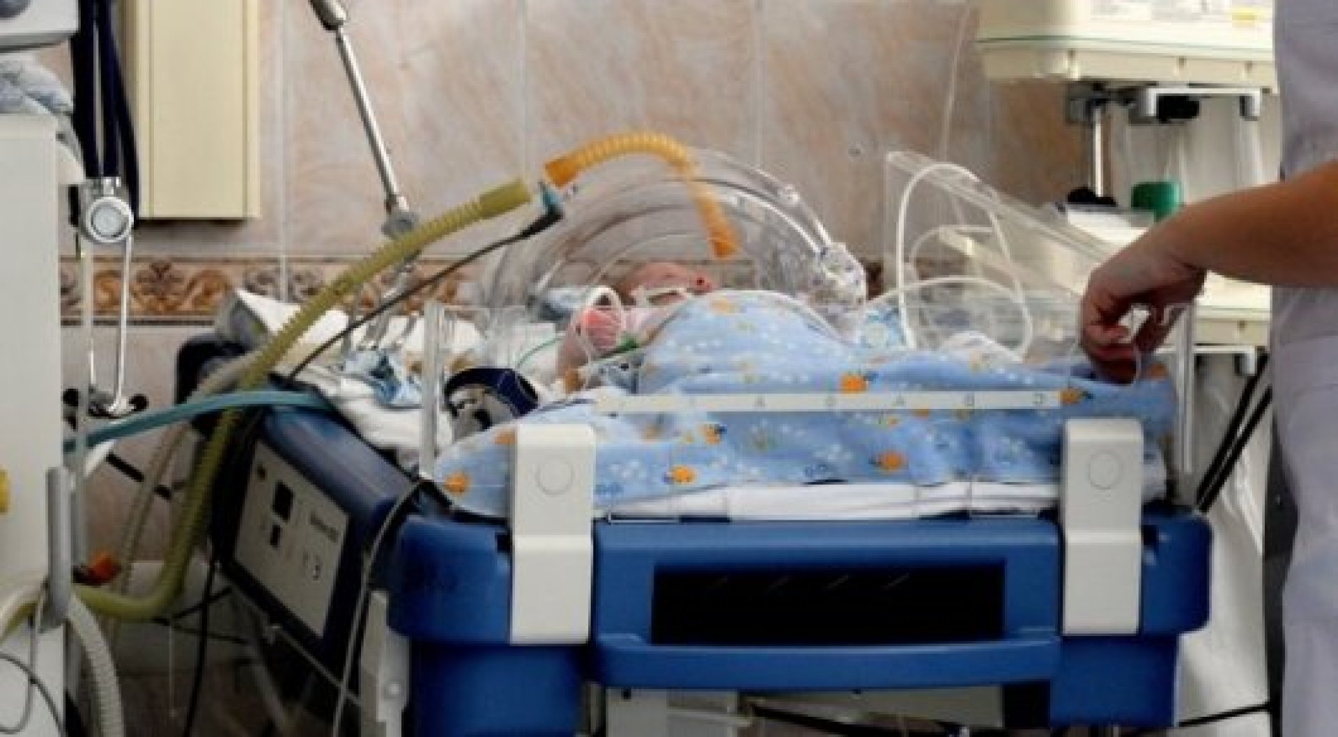 В Алматы от побоев отчима умер двухлетний мальчик