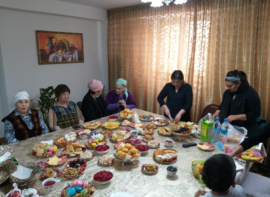 Режим ЧП: в Казахстане запретили семейные и памятные мероприятия 