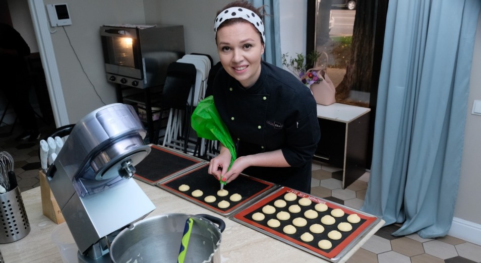 Зимфира Воробьёва: «В карантине из-за стресса алматинцы активно раскупают наши десерты»