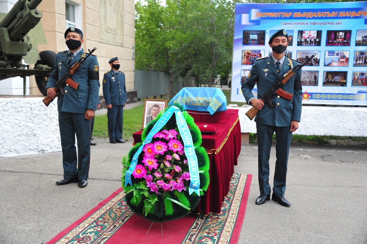 Останки погибшего в годы Великой Отечественной войны под Смоленском казахского солдата перезахоронили на родине 