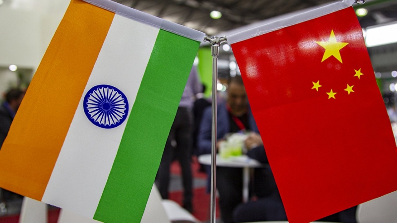 Индия и Китай договорились "проявлять сдержанность" на границе