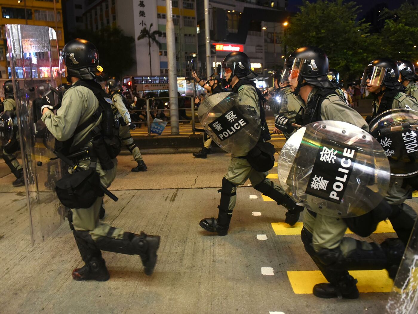 Полиция Гонконга сообщила о задержании 53 протестующих