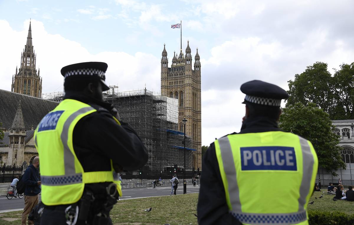 Власти Великобритании повысили уровень террористической угрозы