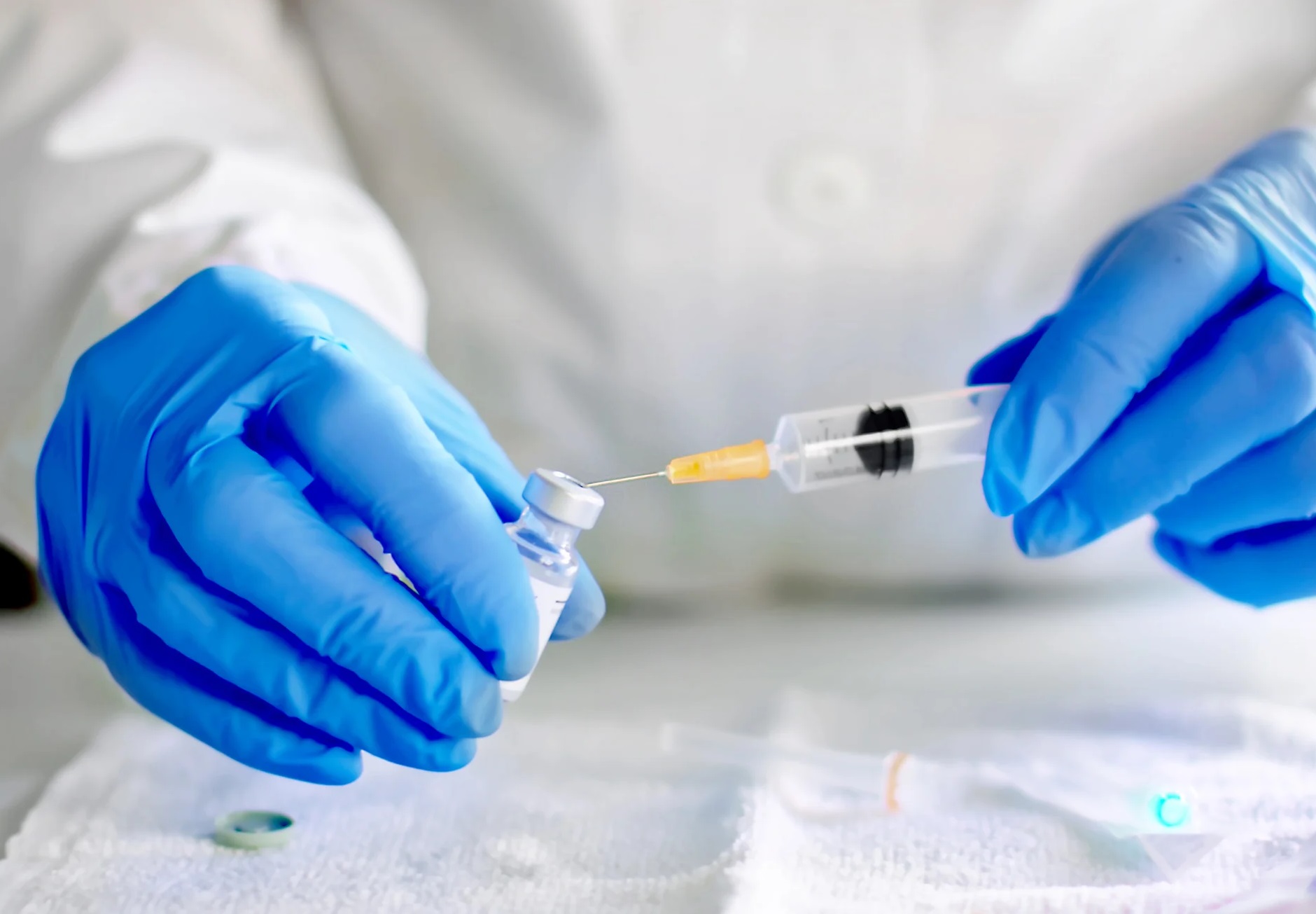 Эффективность вакцины от туберкулеза против COVID-19 проверят в Великобритании