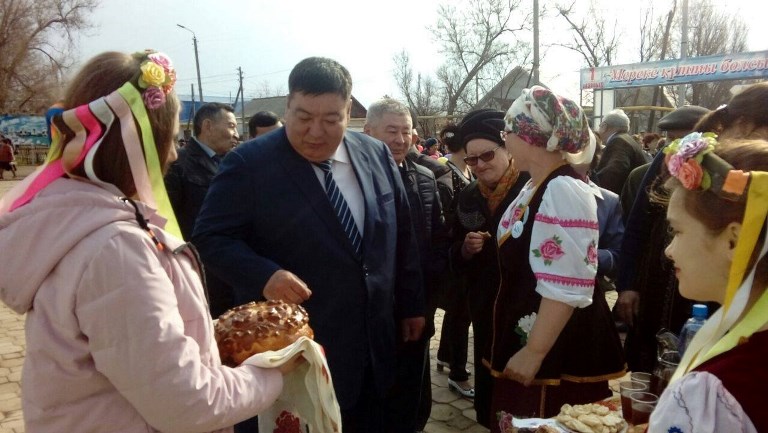 В ЗКО бывшего районного акима и его заместителя подозревают в коррупции 