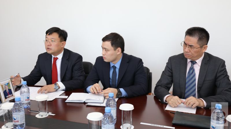 Сапарбаев призвал китайскую Sinopec Group исполнять контрактые обязательства в срок