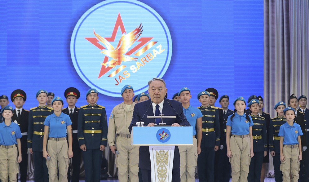 Нұрсұлтан Назарбаев жас сарбаздарға: Бабаларымыздың рухы бізде болуы керек