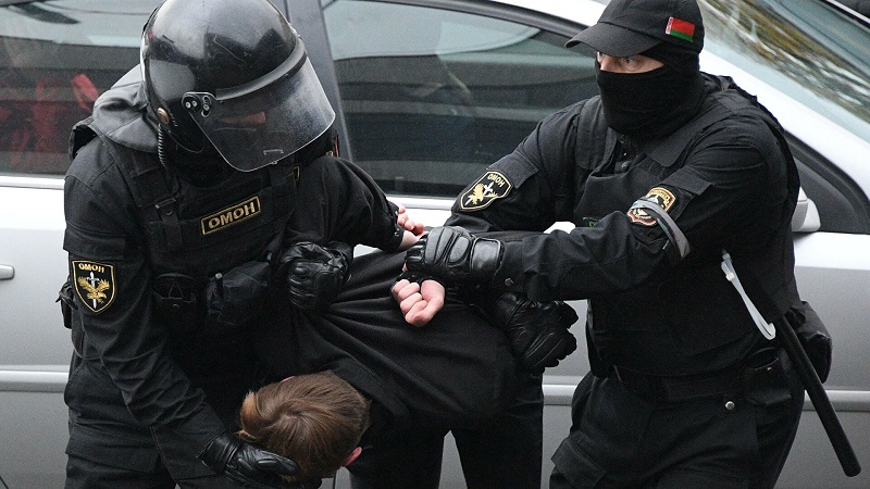 Правозащитники сообщили о более 1000 задержанных в Белоруссии  