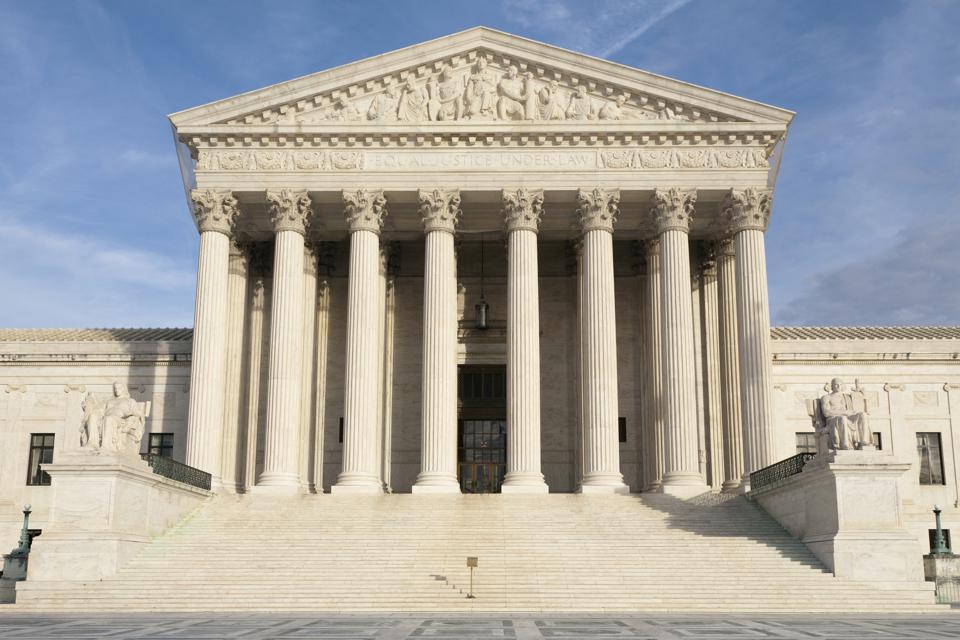 Верховный суд США будет решать исход президентских выборов  