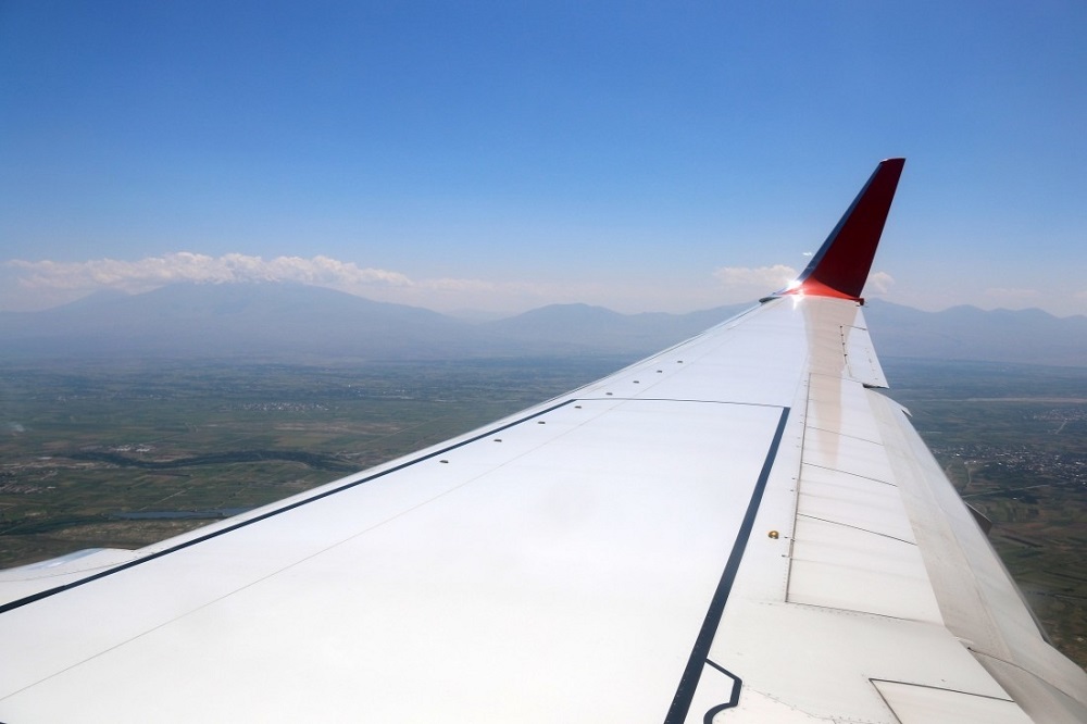 Самолет Fly Arystan прибыл в Шымкент, несмотря на вынужденную посадку в Алматы