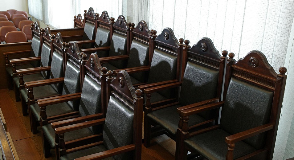 Развивать суд присяжных предлагают в Казахстане