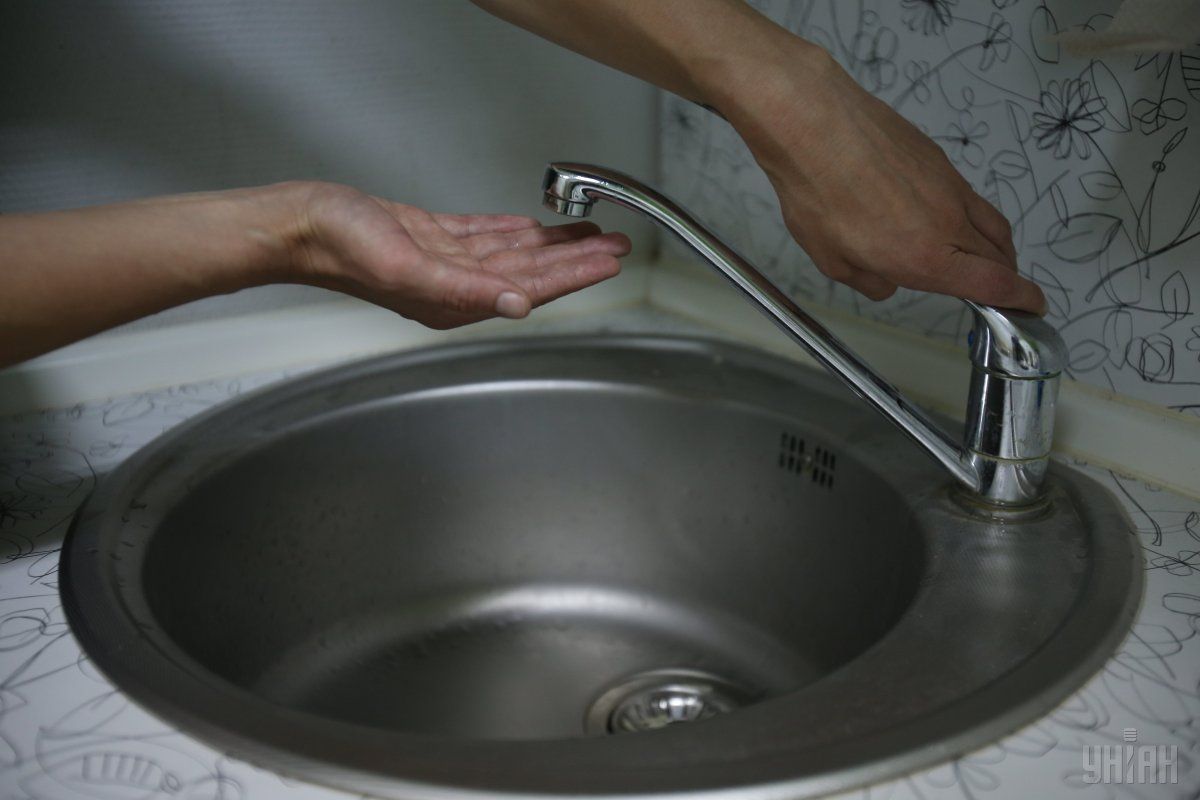В Астане из-за аварии на водопроводе без воды остались дома и учреждения вдоль улиц Сыганак и Туркестан 