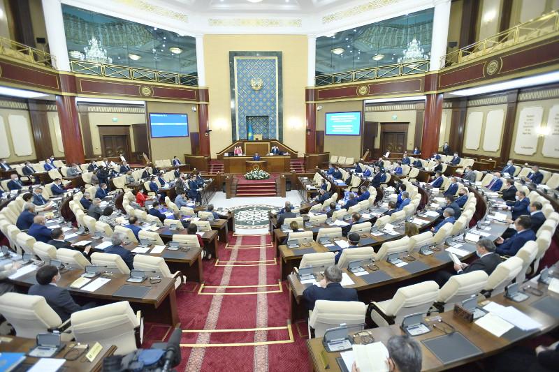 Бюджет-2019: парламент утвердил отчеты правительства и счетного комитета  