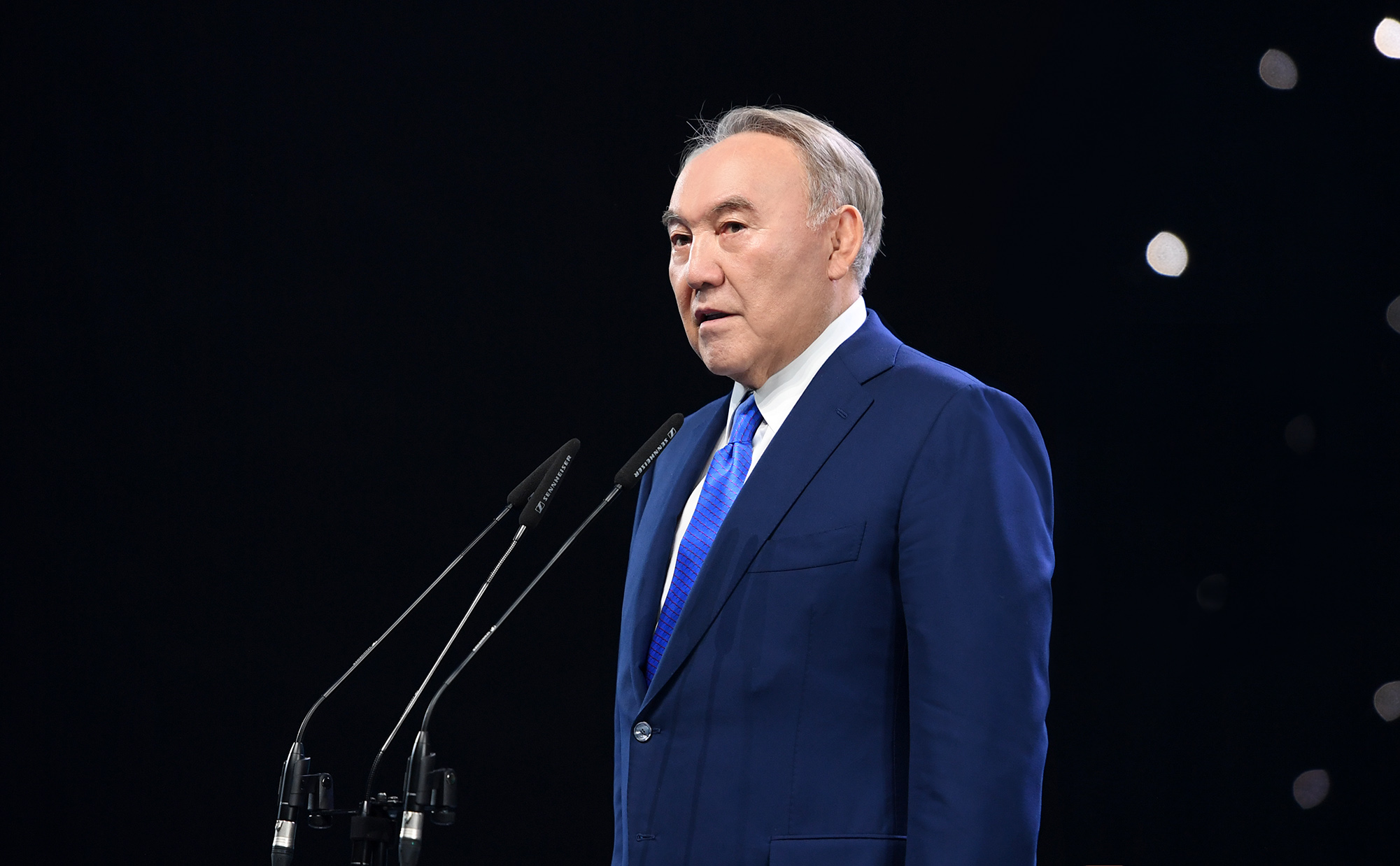 Елбасы 1 мамыр – Қазақстан халқының бірлігі күнімен құттықтады