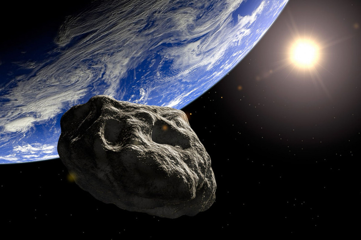 Астероид размером с три футбольных поля пролетит в субботу рядом с Землей