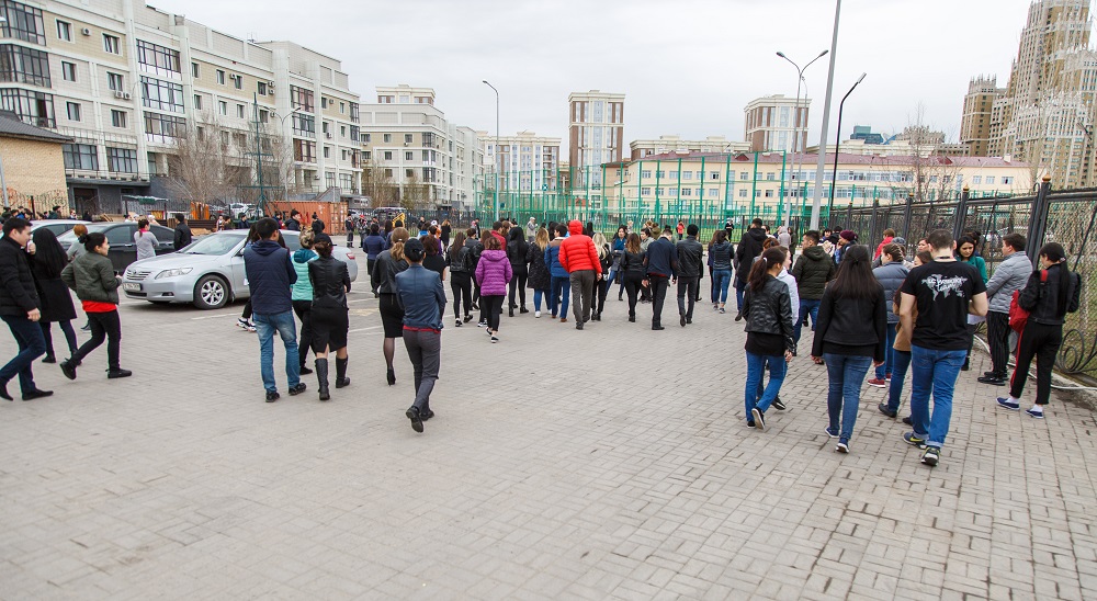 Бейбiт жиналыс екі жағдайда тоқтатылады