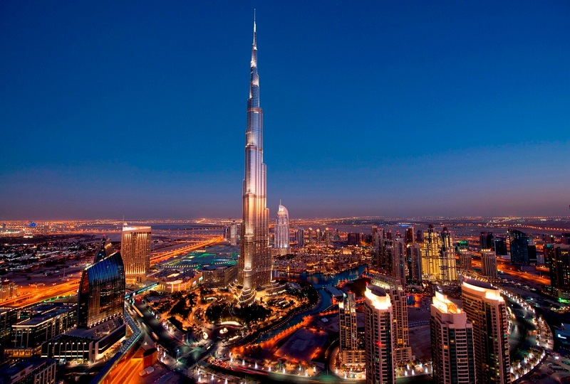 Эксперты рекомендуют приостановить строительство новых зданий в Дубае  