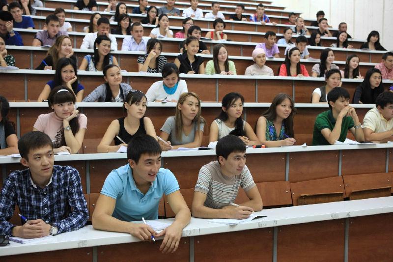 "Студент не должен платить за высшее образование" – председатель правления КазГЮУ Нарикбаев 