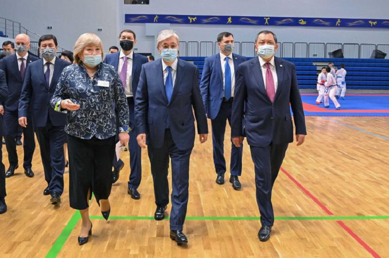 Президент "Халық Арена" спорт кешеніне барды  