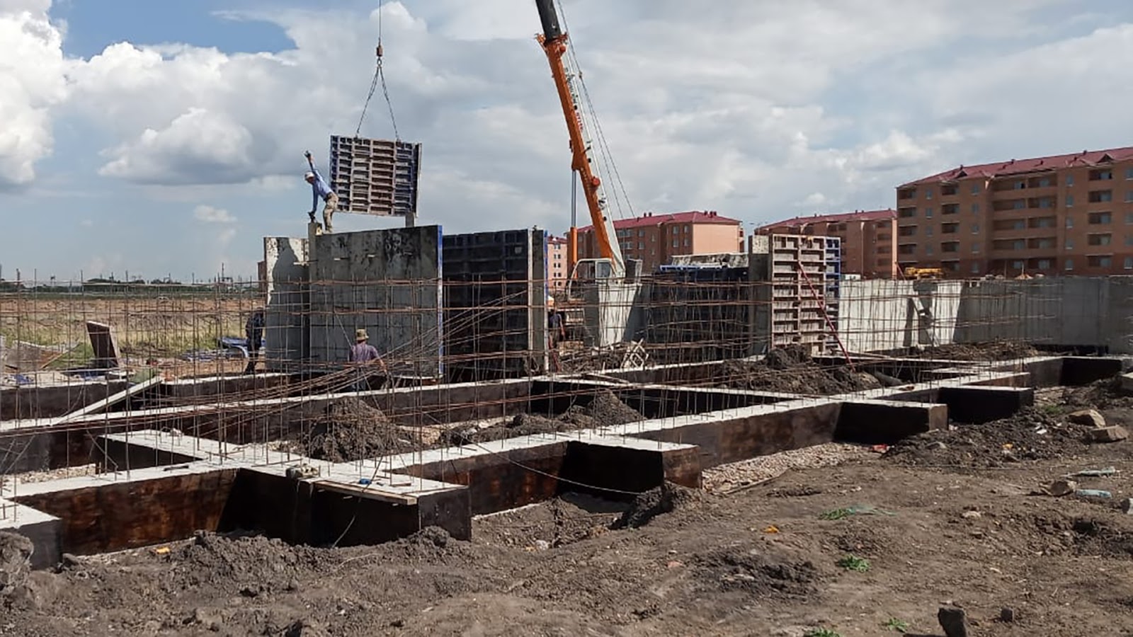 Количество сделок купли-продажи жилья в Казахстане в апреле увеличилось на 13,3%