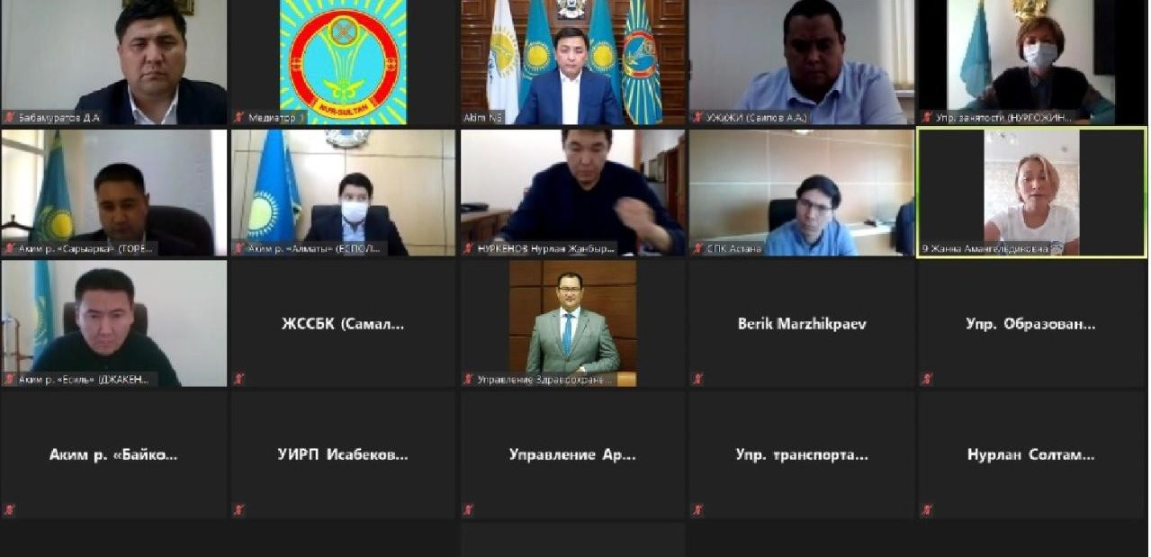 Аким столицы провел онлайн-прием граждан