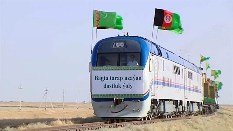 Туркменистан активно поставляет в Афганистан продукты, топливо и газ  