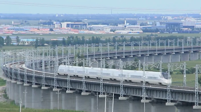 Пассажиропоток самой длинной высокоскоростной железной дороги в Китая превысил 14 млн человек  