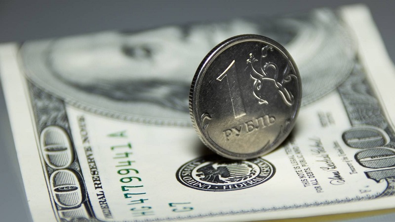 О "возвращении" рубля сообщили немецкие СМИ  