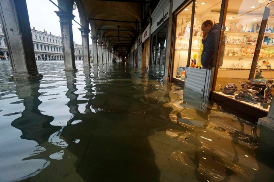 Венецияда  ең үлкен су тасқыны болды 