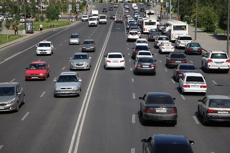 Экологические сборы для владельцев авто предлагают ввести в Алматы   