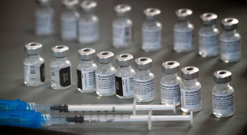 Қазақстанда АҚШ-тың «Комирнати» антиковид-вакцинасын күткендер көп 
