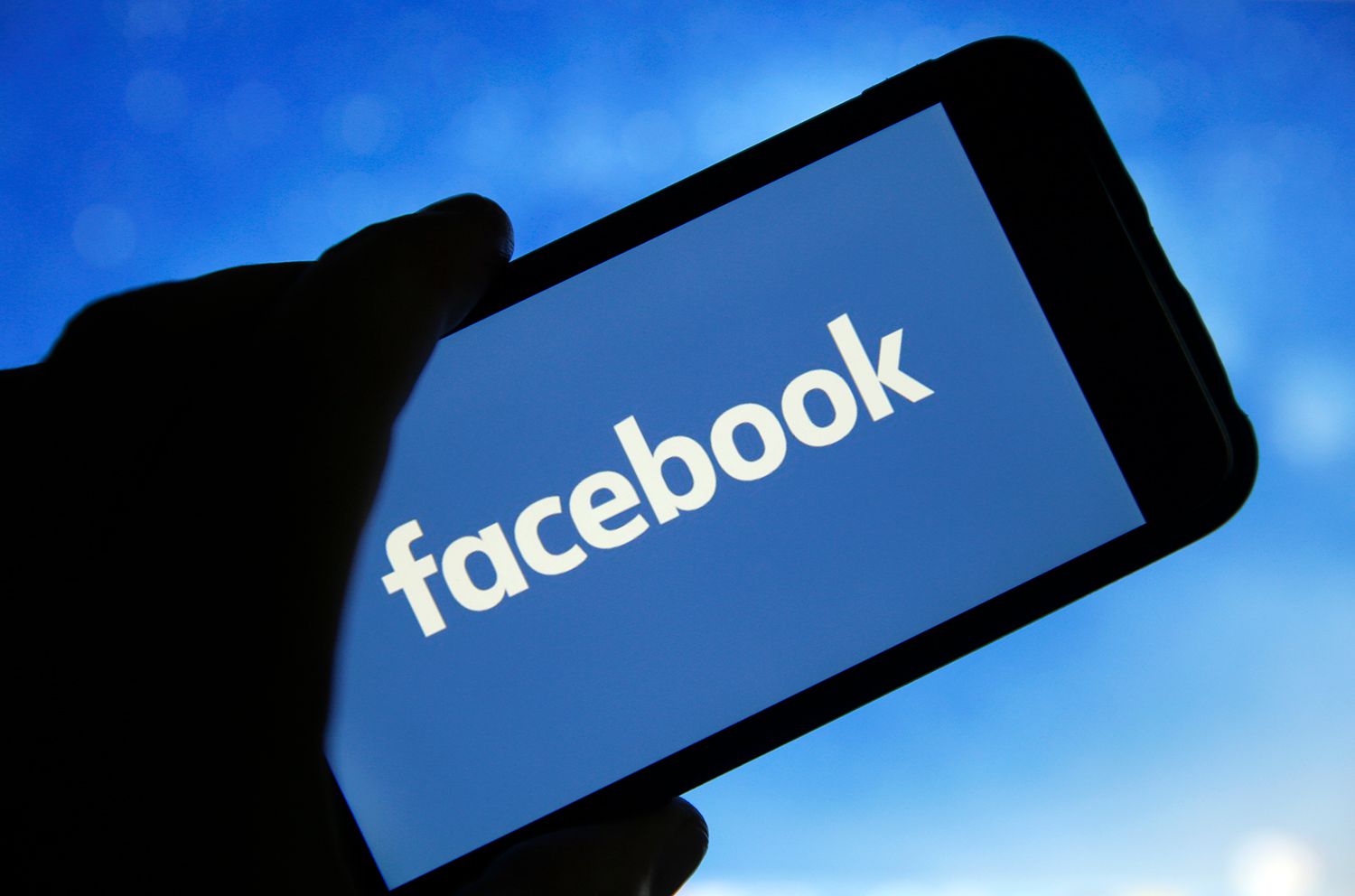 Более 3 млн данных казахстанских пользователей Facebook утекли в Сеть  