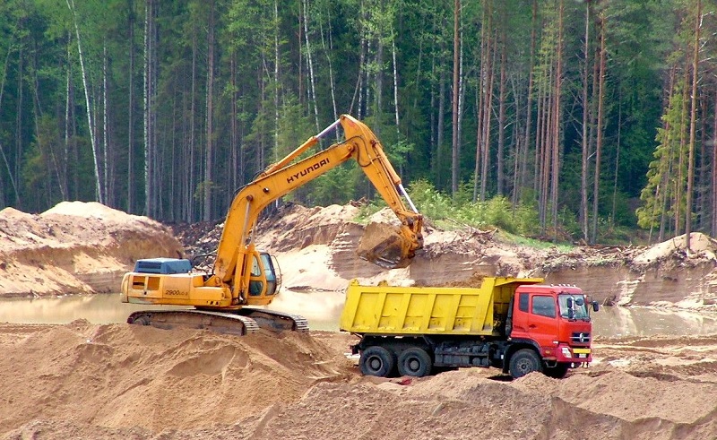 Чиновники по два раза предлагают облагать налогом недропользователей  