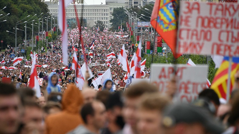 На акциях протеста в Минске в воскресенье задержано около 200 человек   