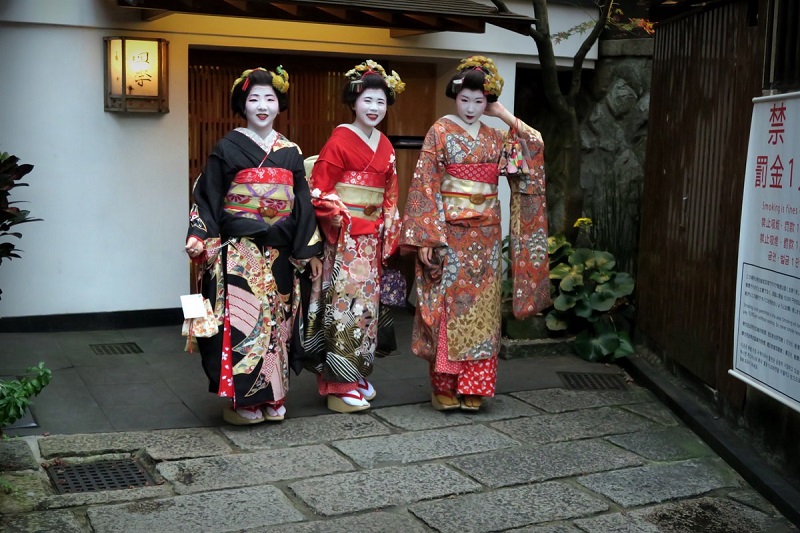 Японских женщин ждет бедная старость   