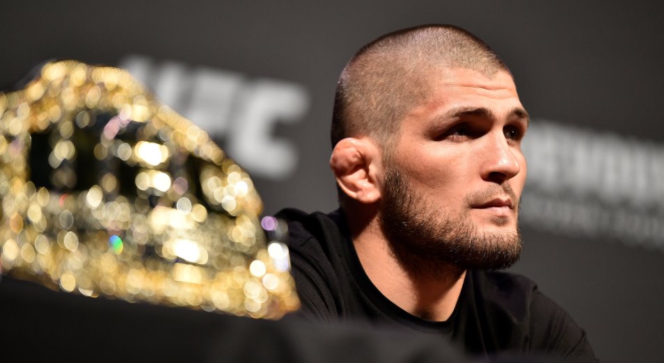 Пояс чемпиона UFC остается за Хабибом