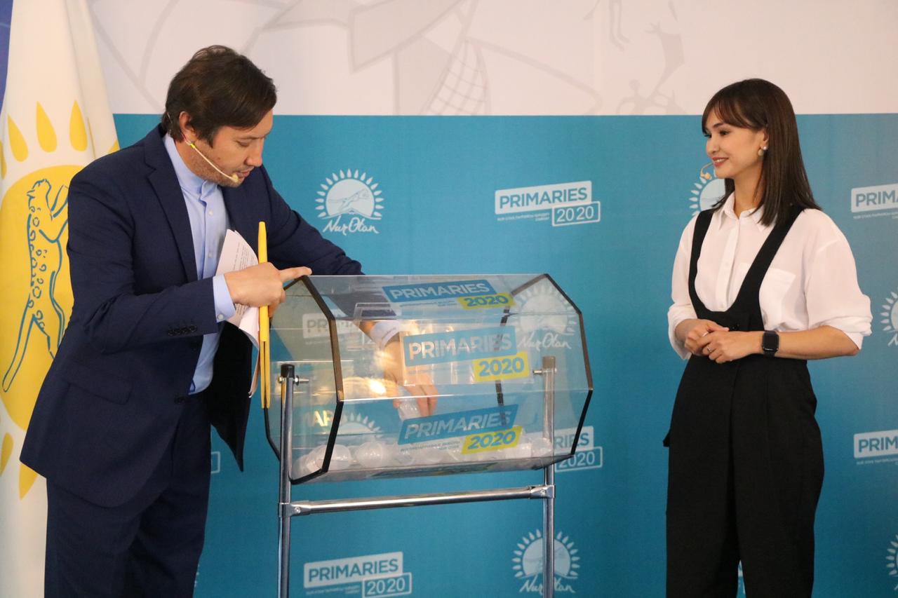 В новом формате проведена жеребьевка на дебаты участников праймериз в Алматы