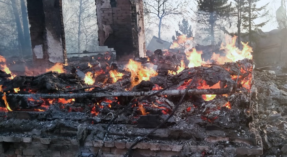 Комитет лесного хозяйства проведет служебное расследование по факту пожара в Риддере
