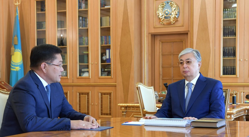 Президент РК поручил акиму Шымкента повысить качество жизни горожан 