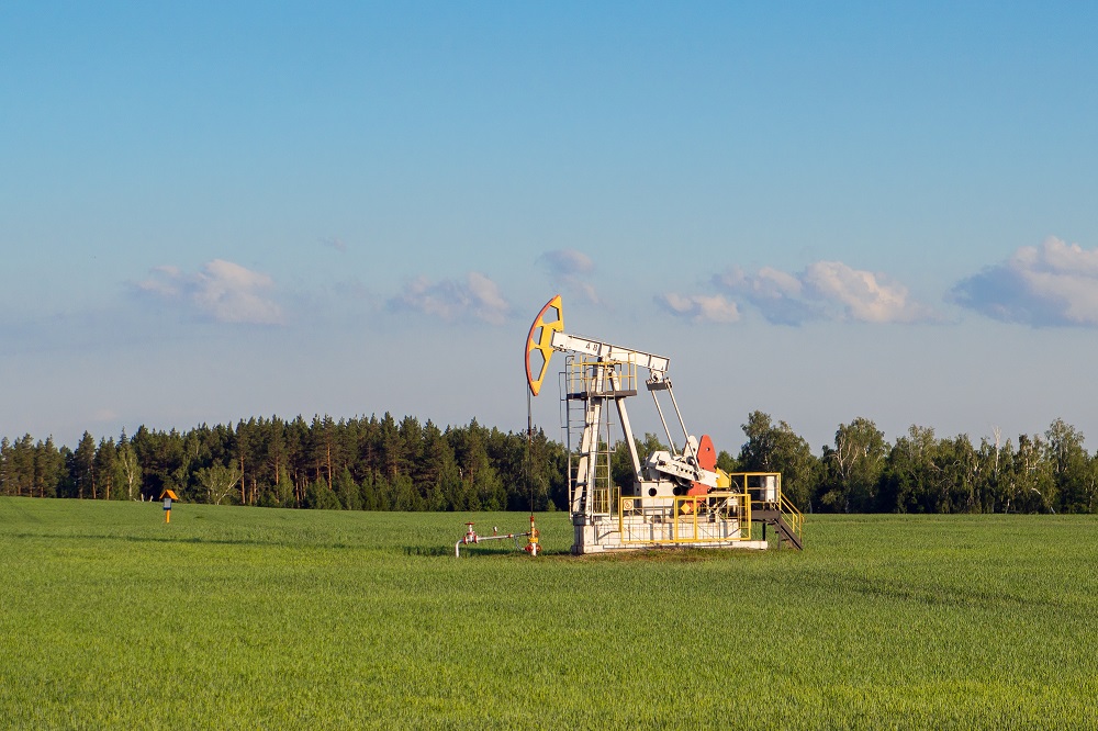 Казахстан сократил добычу нефти в январе-августе на 3,2%  