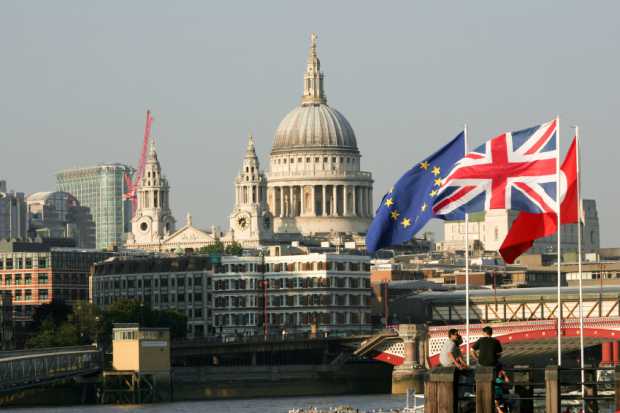 Brexit: ЕО Британиядан 47,5 миллиард еуро талап етпек