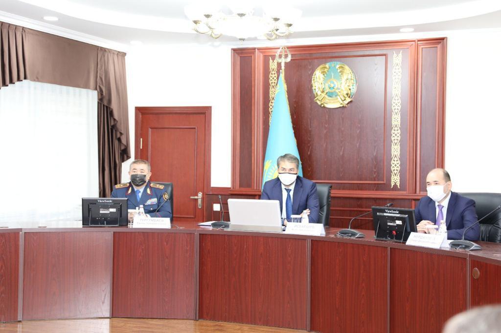 Исекешев Алматының ең криминогенді аудандарында жұмысты күшейтуді тапсырды 