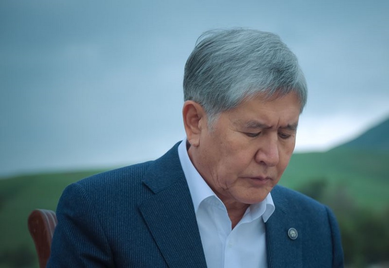 Алмазбеку Атамбаеву продлили арест до 26 октября   