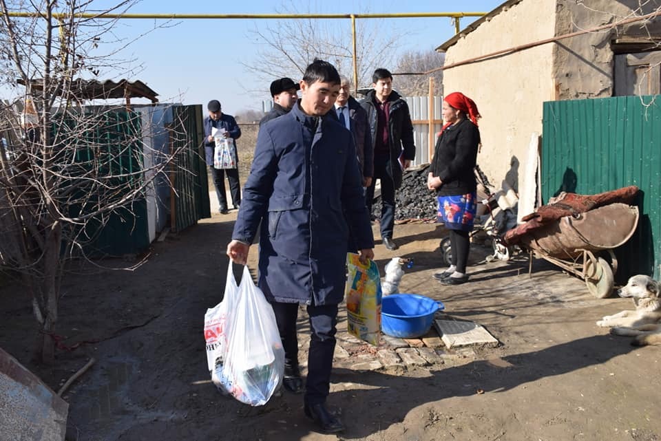 В Туркестанской области число малообеспеченных семей уменьшилось вчетверо